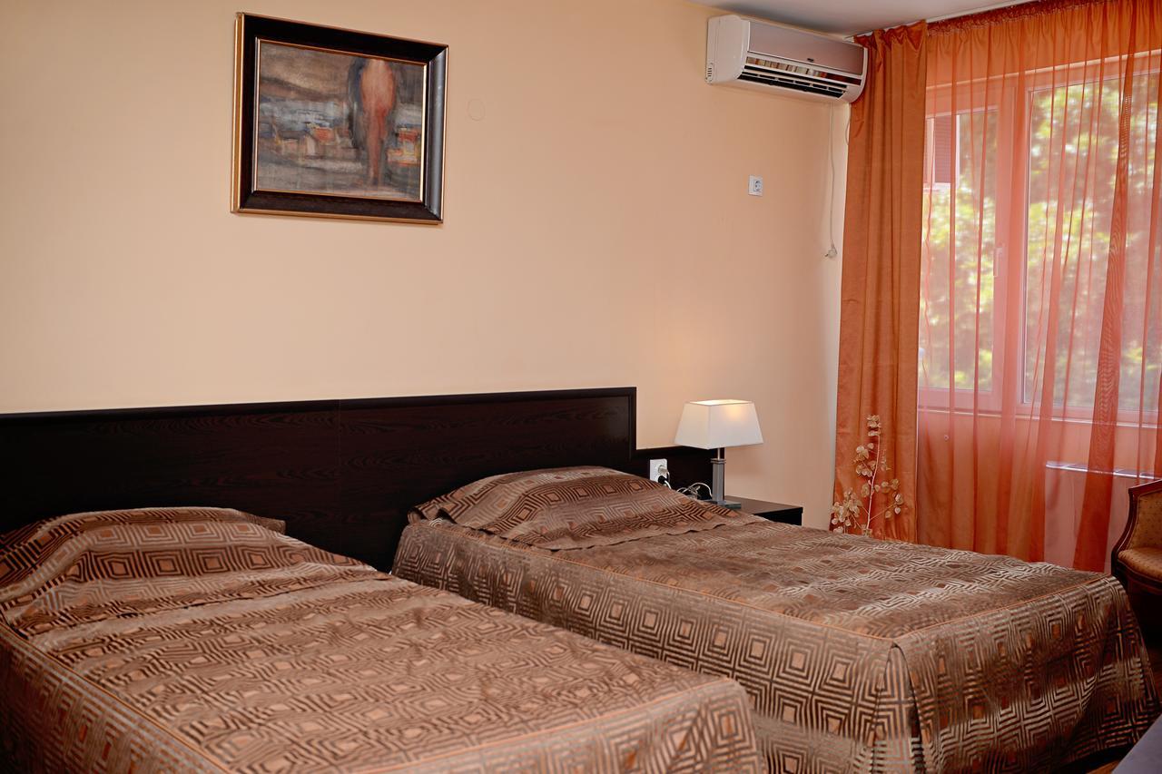 Family Art-Hotel Zora Vratsa Екстер'єр фото