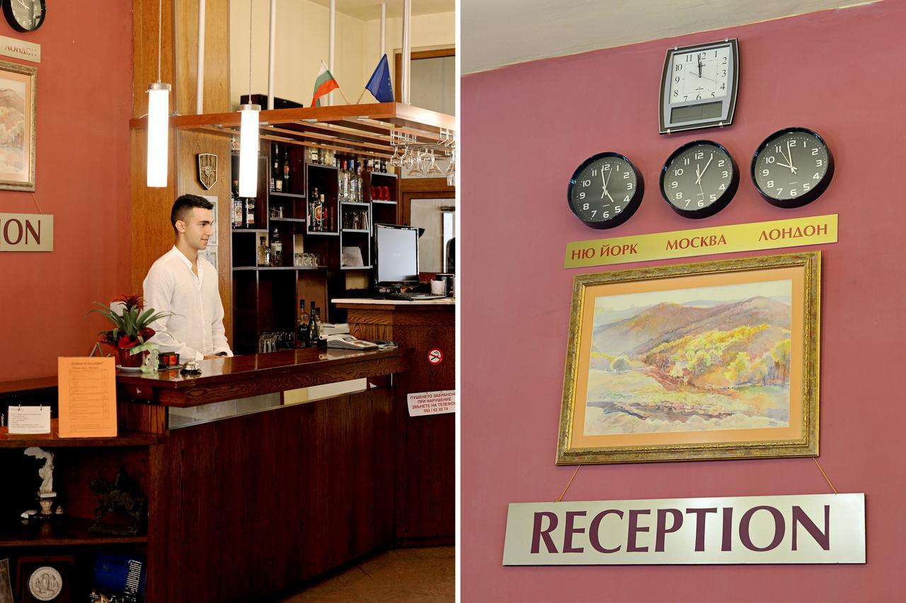 Family Art-Hotel Zora Vratsa Екстер'єр фото