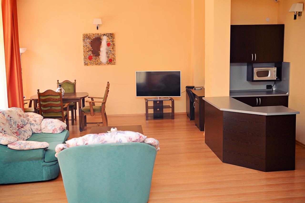 Family Art-Hotel Zora Vratsa Екстер'єр фото