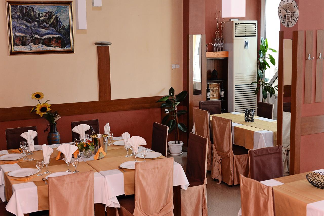 Family Art-Hotel Zora Vratsa Екстер'єр фото