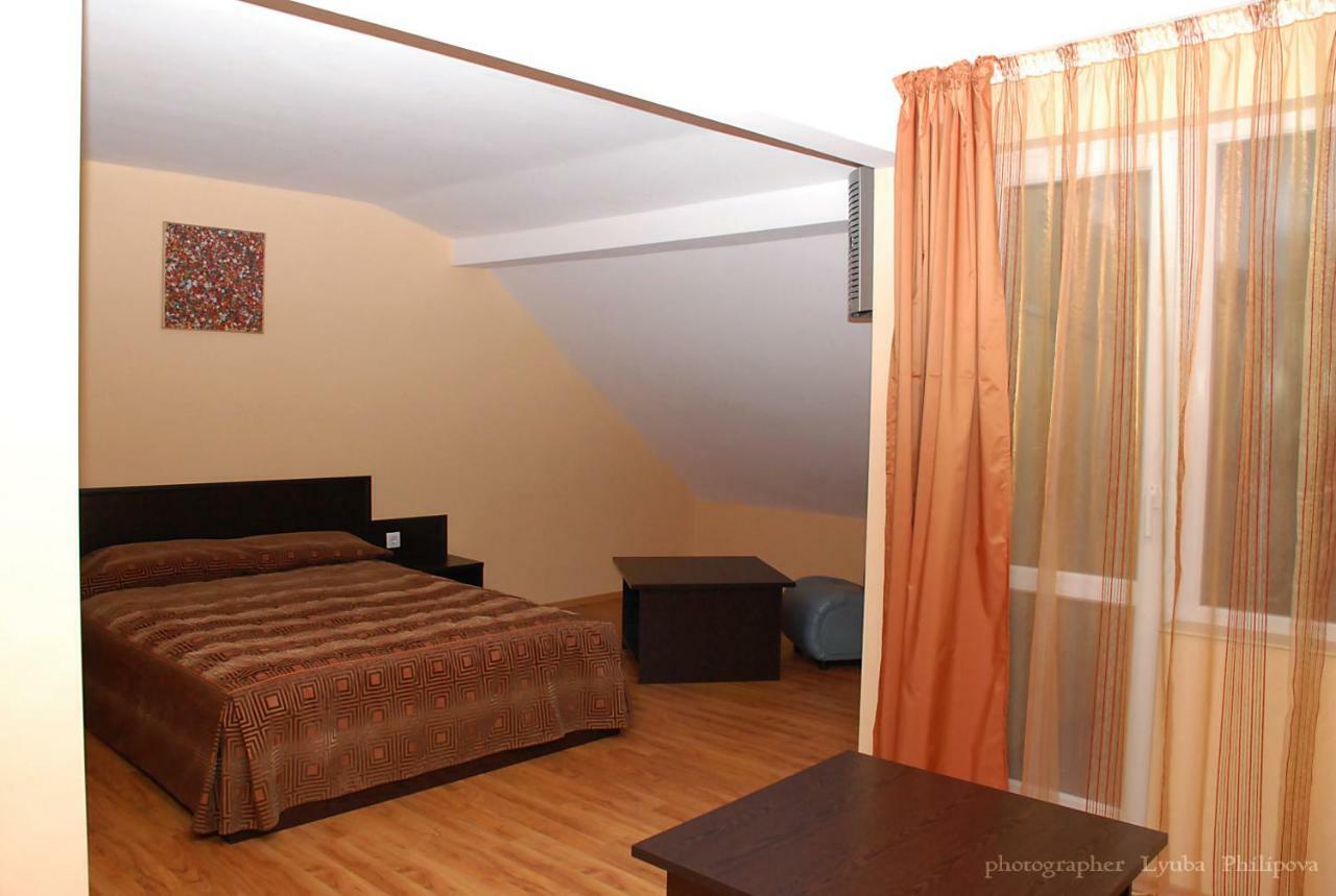 Family Art-Hotel Zora Vratsa Екстер'єр фото
